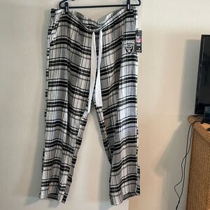 NFL Team Apparel Las Vegas Raiders Women’s Flannel Pants  SIze XXL NEW